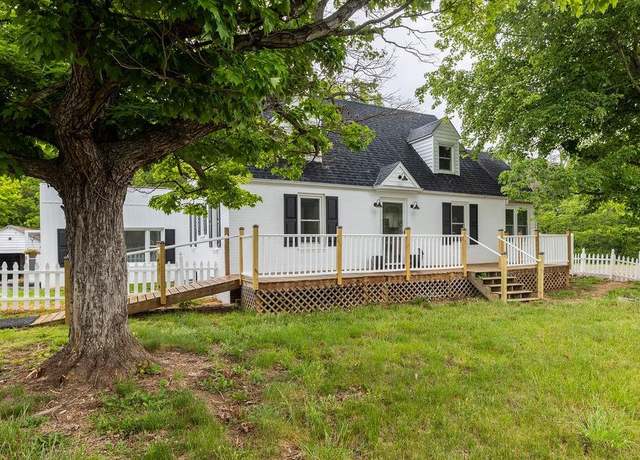 Property at 14372 East Side Hwy S, Grottoes, VA 24401, 4 beds, 2.5 baths