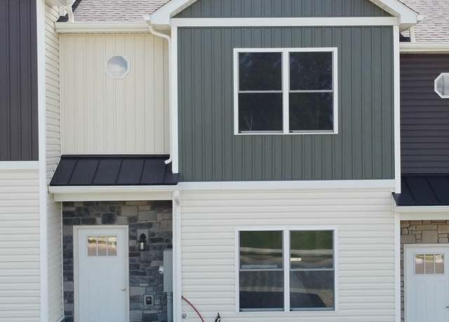 Property at 680 Zephyr Dr, Rockingham, VA 22801, 3 beds, 2.5 baths