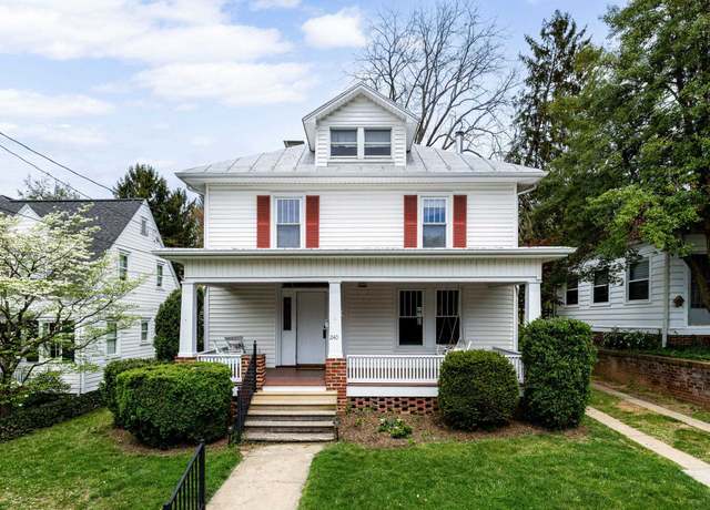Property at 240 View St W, Harrisonburg, VA 22801, 3 beds, 2.5 baths