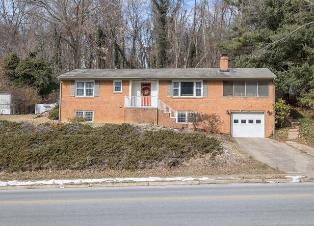 Property at 814 Coalter St N, Staunton, VA 24401, 4 beds, 3 baths