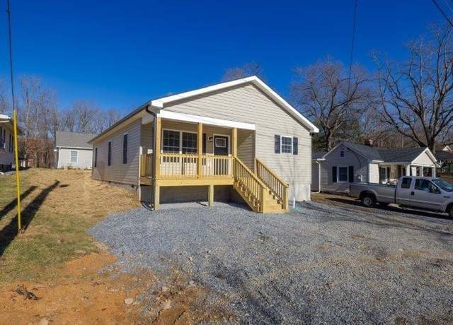 Property at 1028 D St, Waynesboro, VA 22980, 3 beds, 2 baths