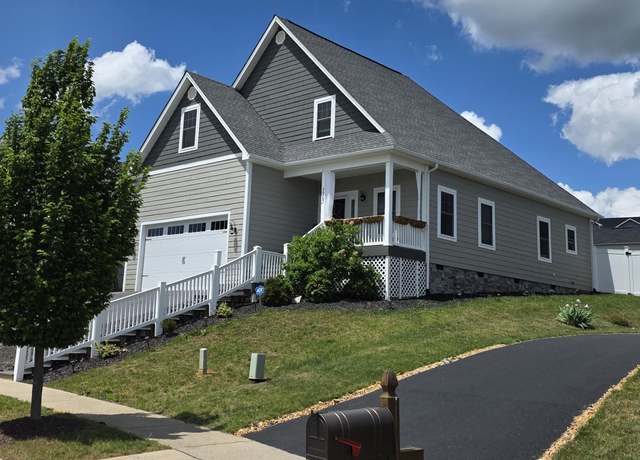 Property at 115 Beauregard Dr, Staunton, VA 24401, 3 beds, 2.5 baths