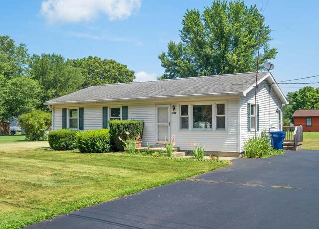 Property at 302 17th St, Grottoes, VA 24441, 3 beds, 1 bath
