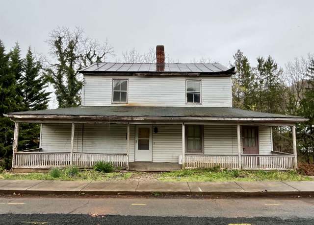 Property at 1201 Burnett St, Staunton, VA 24401, 3 beds, 2 baths