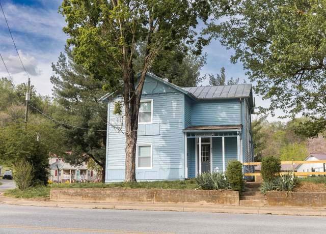 Property at 825 29th St W, Buena Vista, VA 24416, 3 beds, 2 baths