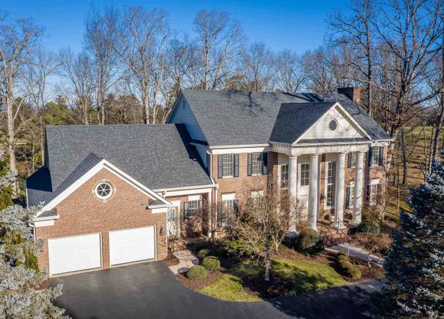 Property at 221 Fairway Dr, Harrisonburg, VA 22802, 5 beds, 5 baths