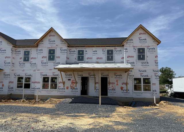 Property at 5 Barnyard Cir, Bridgewater, VA 22812, 3 beds, 2.5 baths