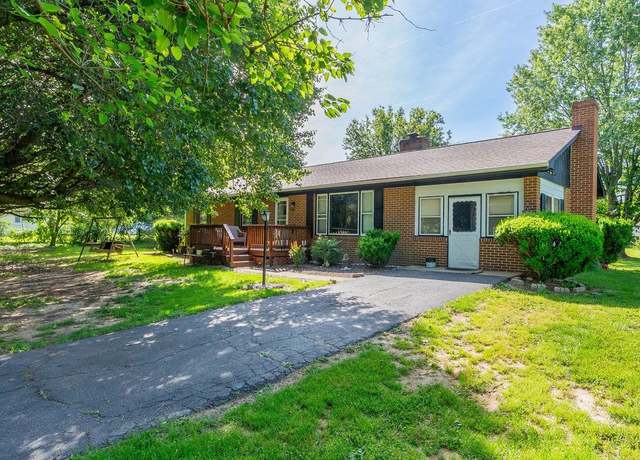 Property at 9274 Spotswood Trl, Mcgaheysville, VA 22840, 3 beds, 2 baths