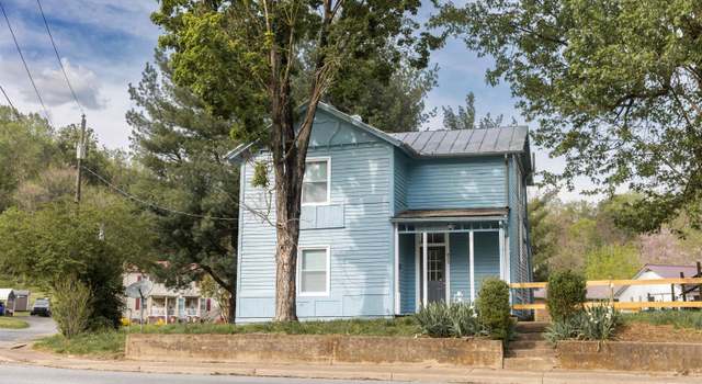 Photo of 825 29th St W, Buena Vista, VA 24416