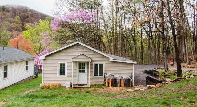 Photo of 101 Sharp Hill Ln, Hinton, VA 22831