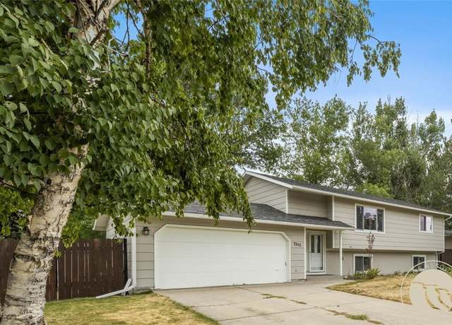 Property at 1303 Patriot St, Billings, MT 59105, 5 beds, 2 baths