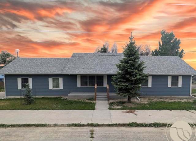 Property at 516 9th Ave W, Roundup, MT 59072, 3 beds, 2 baths