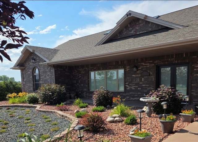 Property at 7623 N Leopard Ave, Billings, MT 59106, 4 beds, 3 baths