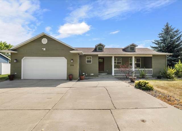 Property at 2916 Monad Rd, Billings, MT 59102, 5 beds, 3 baths