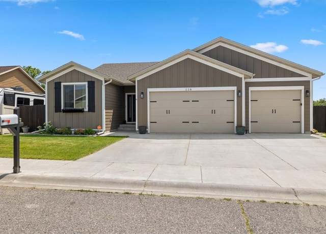 Property at 228 Rene Pl E, Billings, MT 59105, 3 beds, 2 baths