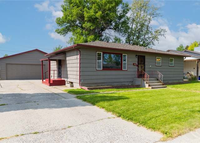 Property at 2026 Concord Dr, Billings, MT 59102, 5 beds, 2 baths