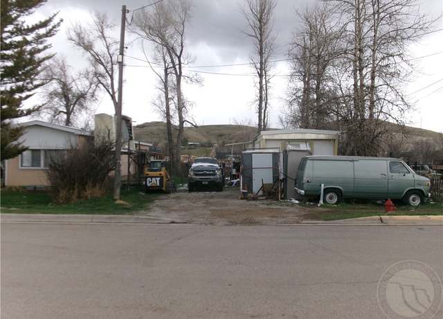 Property at 1201/1203 3rd Ave S, Lewistown, MT 59457, 2 beds, 1 bath