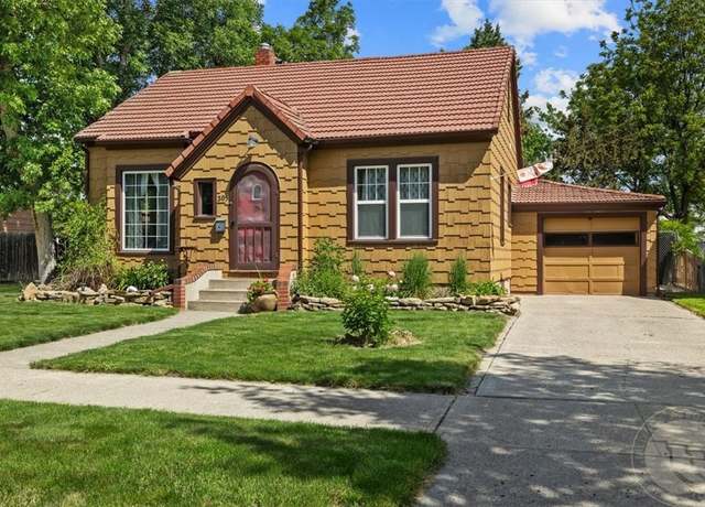 Property at 305 E 5th St, Laurel, MT 59044, 3 beds, 1 bath