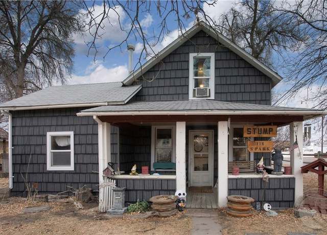 Property at 118 S Park Ave St, Joliet, MT 59041, 3 beds, 1 bath
