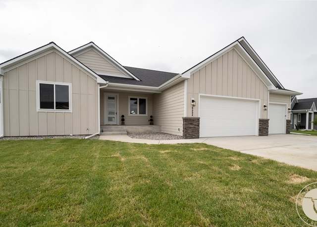 Property at 5232 Rich Ln, Billings, MT 59106, 5 beds, 3 baths