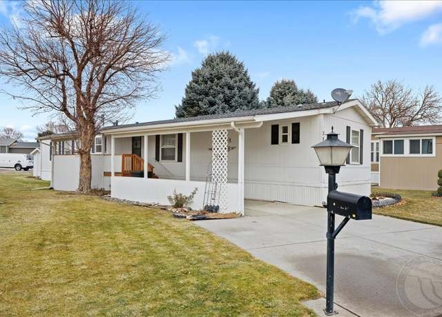 Property at 3815 S Tanager Ln, Billings, MT 59102, 3 beds, 2 baths
