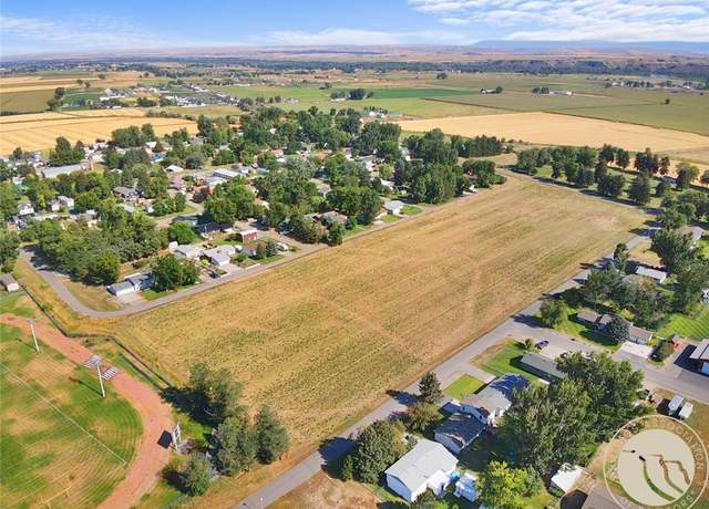 Property at 522 3rd St SW, Park City, MT 59063