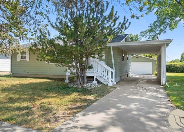 Property at 411 19th St St W, Billings, MT 59102, 3 beds, 2 baths