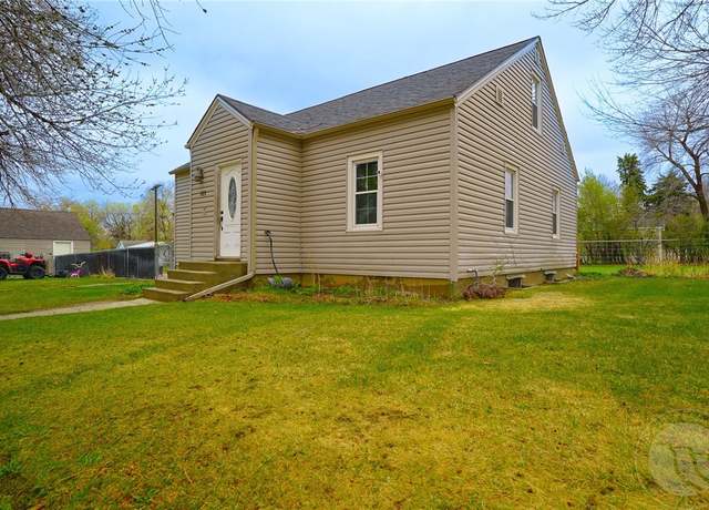 Property at 103 S 4th St, Bridger, MT 59014, 4 beds, 1.5 baths