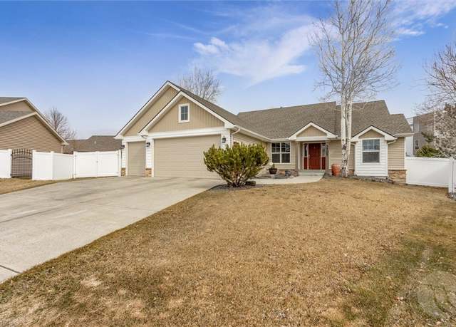 Property at 3707 Parkhill Dr, Billings, MT 59102, 5 beds, 3 baths