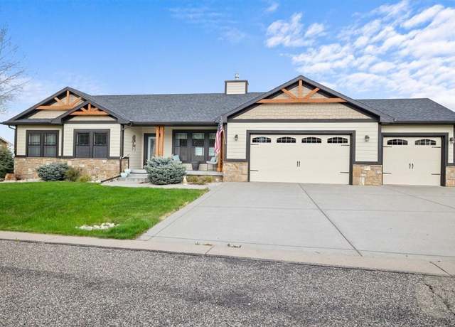 Property at 4245 Smohawk Trl, Billings, MT 59106, 5 beds, 3 baths