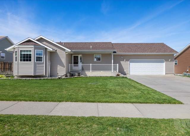 Property at 901 Constitution Ave, Billings, MT 59105, 5 beds, 3 baths