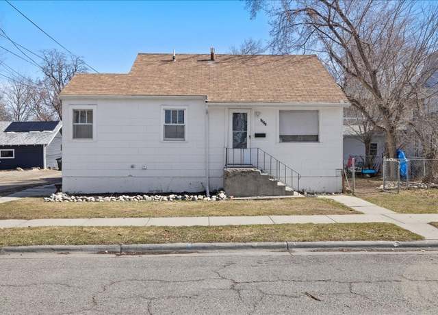 Property at 1011 4th St W, Billings, MT 59101, 4 beds, 2 baths
