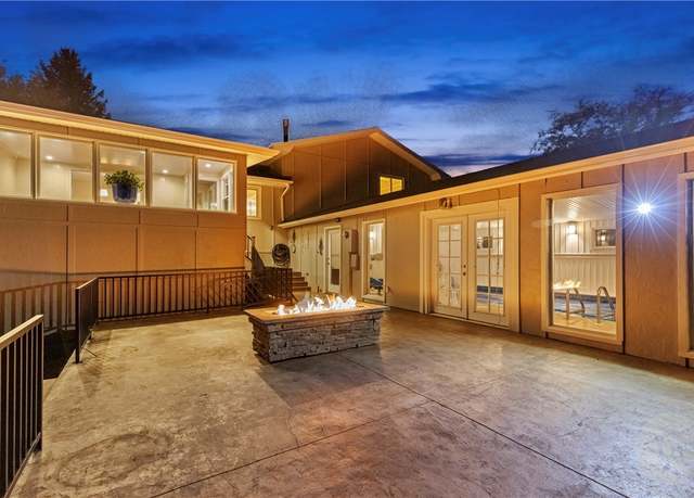 Property at 329 Stewart Ct N, Billings, MT 59105, 4 beds, 2.5 baths