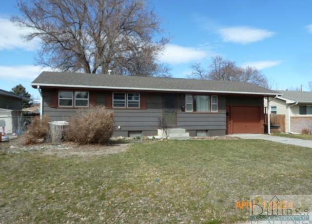 Property at 2525 Clark Ave Ave, Billings, MT 59102, 5 beds, 2 baths