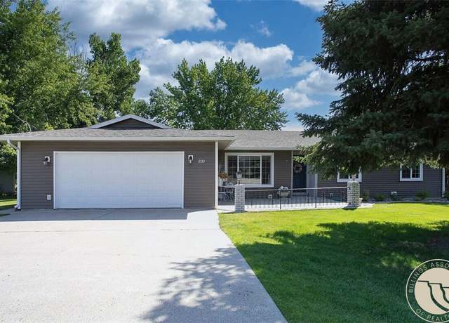 Property at 2133 Skyview Dr Dr, Billings, MT 59105, 3 beds, 2 baths