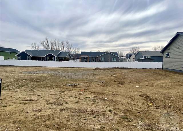 Property at 856 El Rancho Dr, Billings, MT 59105