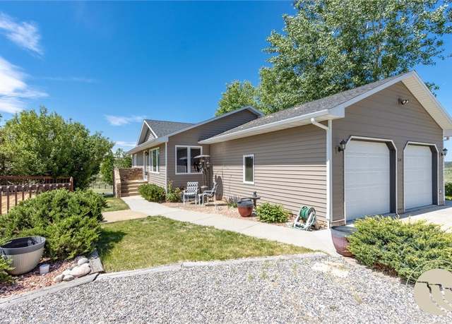 Property at 2034 Briarwood Blvd, Billings, MT 59101, 3 beds, 3 baths