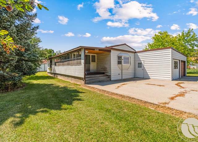 Property at 113 4th ST St SW, Park City, MT 59063, 3 beds, 2 baths
