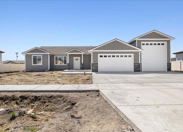 Property at 4626 Sun Basin Rd, Billings, MT 59106, 3 beds, 2 baths