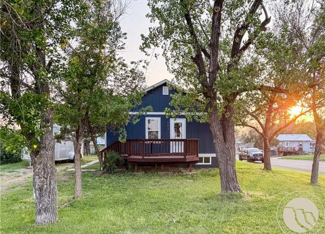 Property at 403 Lake Street St, Baker, MT 59313, 3 beds, 2 baths