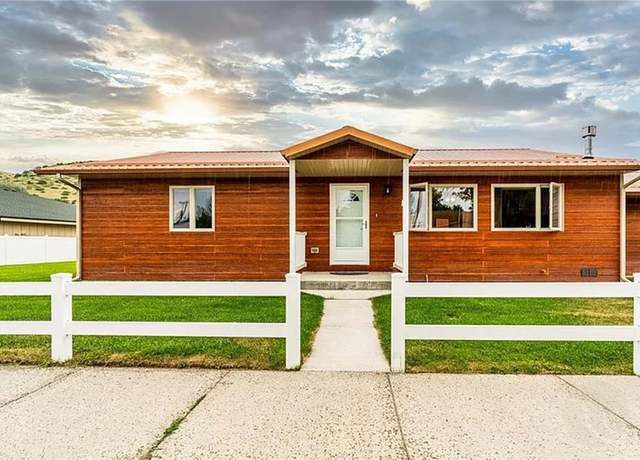 Property at 3 Harms St, Absarokee, MT 59001, 3 beds, 2 baths