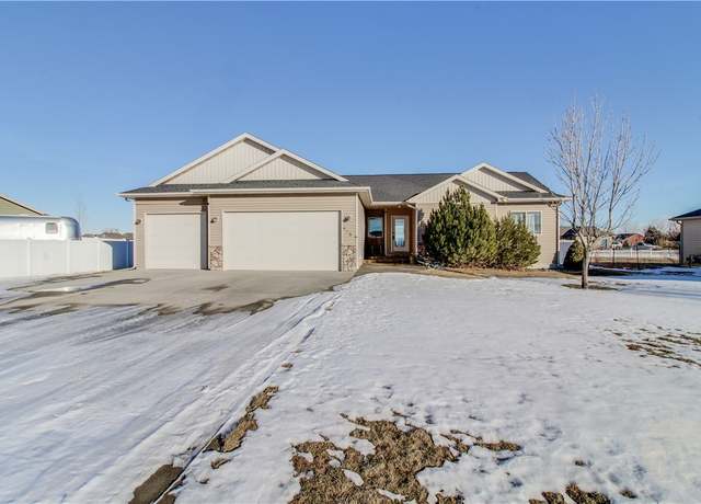 Property at 615 Kenya Ct, Billings, MT 59106, 5 beds, 3 baths