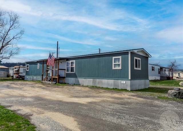Property at 1027 E 1st Ave N, Columbus, MT 59019, 3 beds, 1.5 baths