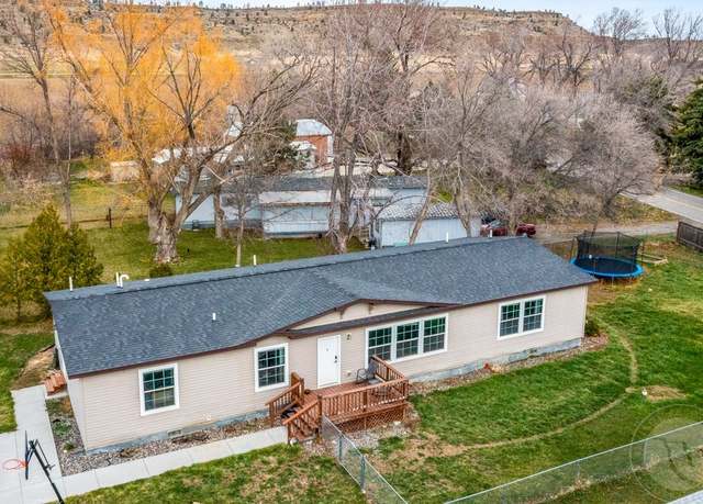 Property at 412 2nd Street St NE, Park City, MT 59063, 4 beds, 2 baths
