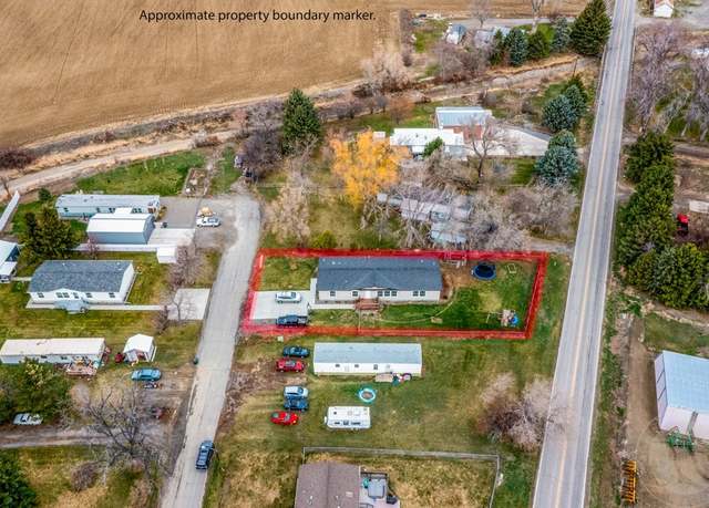 Property at 412 2nd Street St NE, Park City, MT 59063, 4 beds, 2 baths