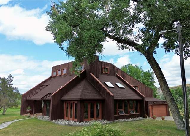 Property at 8533 Bighorn Rd, Billings, MT 59101, 3 beds, 2.5 baths