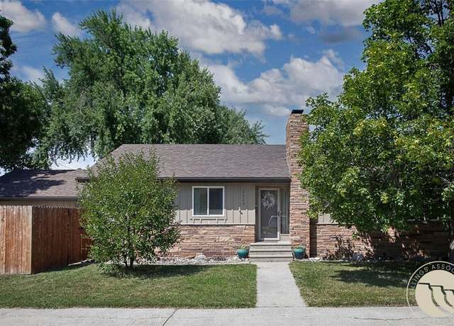 Property at 1329 Parkhill Dr, Billings, MT 59102, 5 beds, 3 baths