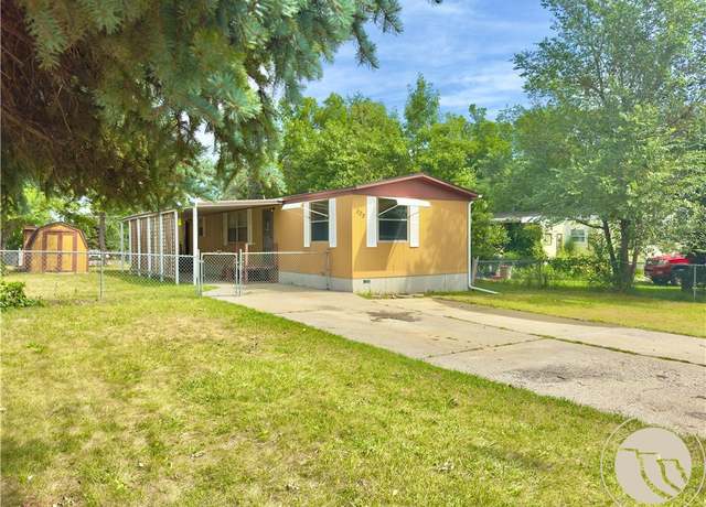Property at 225 Windsor Cir N, Billings, MT 59105, 3 beds, 2 baths