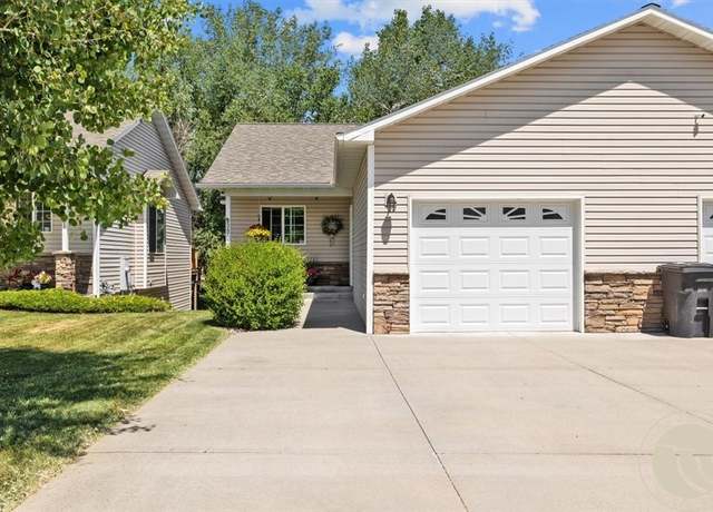 Property at 347 Westchester Square North, Billings, MT 59105, 3 beds, 2.5 baths