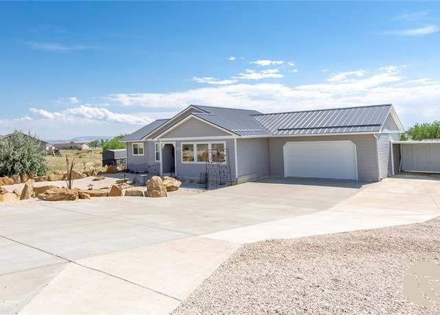 Property at 7824 Penta Cr Cir, Billings, MT 59106, 5 beds, 3 baths